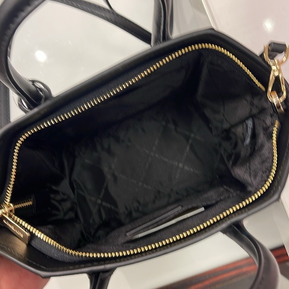 MICHAEL KORS
Avril Small Leather Top-Zip Satchel
COLOR: Black 
NWT - Picture 10 of 16